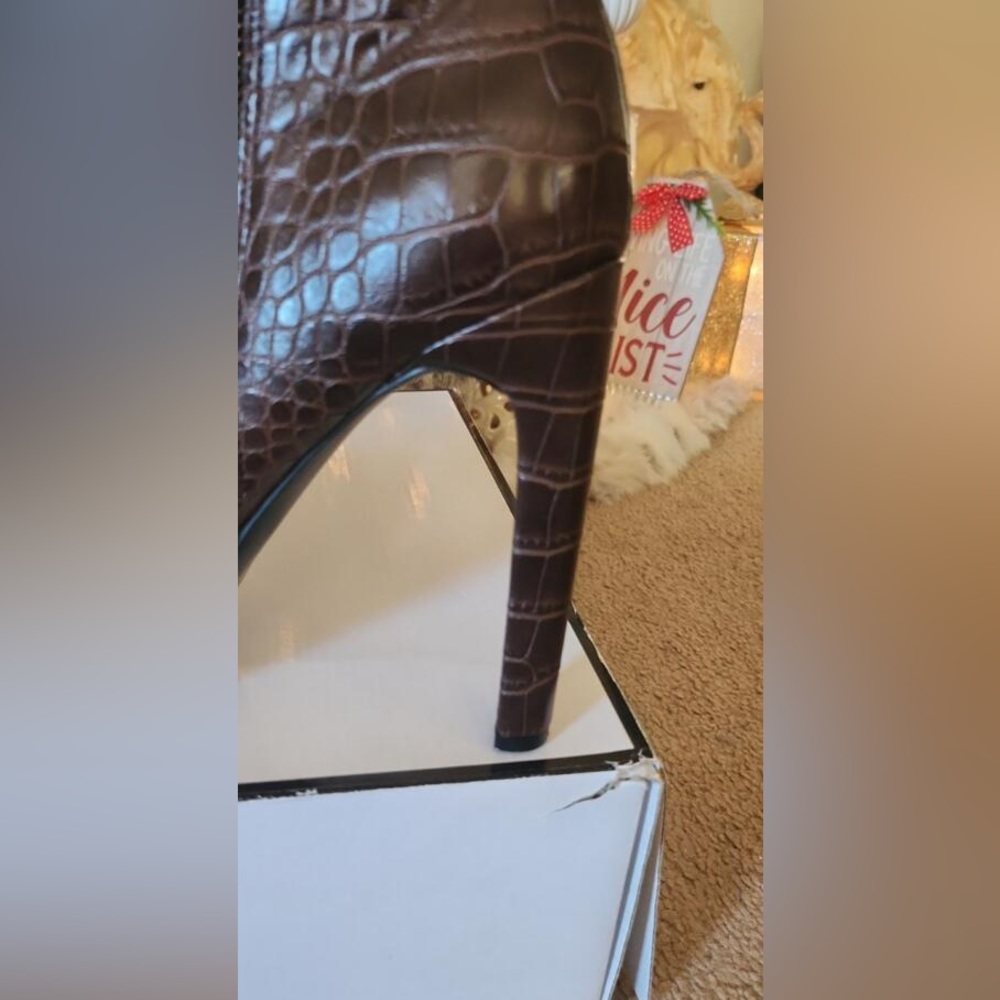 GUESS Boot heels - Picture 6 of 7